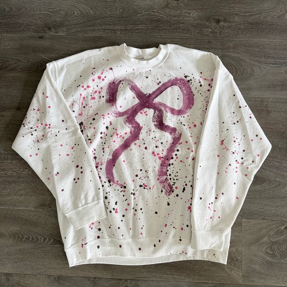 Urban Outfitters Tops - Urban Outfitters Renewal Size M/L Bow Splatter Paint Crewneck Sweatshirt